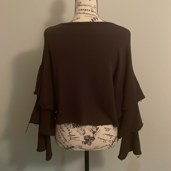 Chocolate fun wide sleeves cropped top - Picture 6 of 9